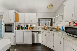 724 Tawn Cheree, Medford, OR 97501 - Photo 6