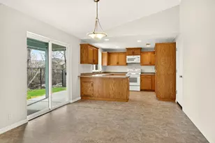 1521 SW Kokanee Ln, Grants Pass, OR 97527 - Photo 8