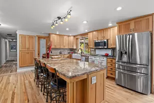 9728 Lower River Rd, Grants Pass, OR 97526 - Photo 16