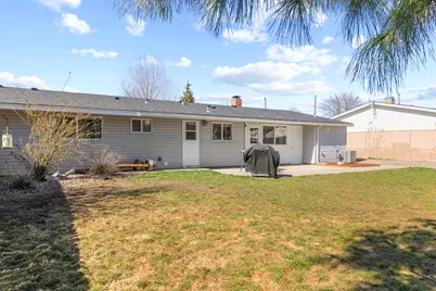 10553 Wright Avenue, Klamath Falls, OR 97603 - Photo 32