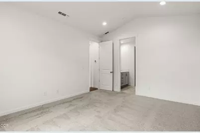136 Valemont Drive #13, Eagle Point, OR 97524 - Photo 18