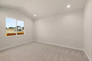 136 Valemont Dr, Eagle Point, OR 97524 - Photo 10