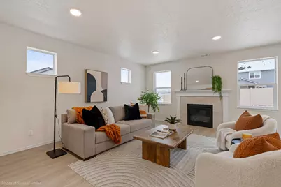 700 NW Walnut Avenue #75, Redmond, OR 97756 - Photo 2