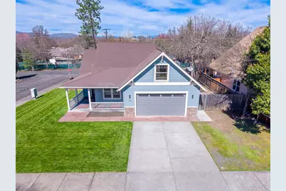 19 Pine Court, Eagle Point, OR 97524 - Photo 6