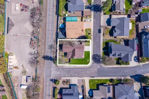 19 Pine Ct, Eagle Point, OR 97524 - Photo 4