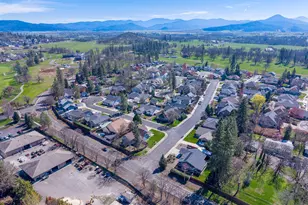 19 Pine Ct, Eagle Point, OR 97524 - Photo 34