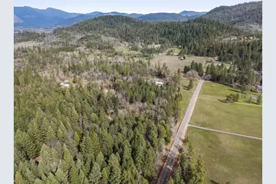 522 Jackadel Lane, Cave Junction, OR 97523 - Photo 8