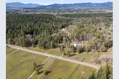 522 Jackadel Lane, Cave Junction, OR 97523 - Photo 4