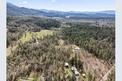 522 Jackadel Lane, Cave Junction, OR 97523 - Photo 12