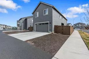 4649 SW 36th St, Redmond, OR 97756 - Photo 4