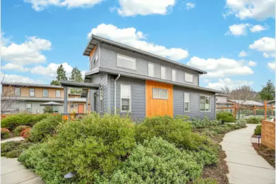 100 Dunn Circle, Ashland, OR 97520 - Photo 2