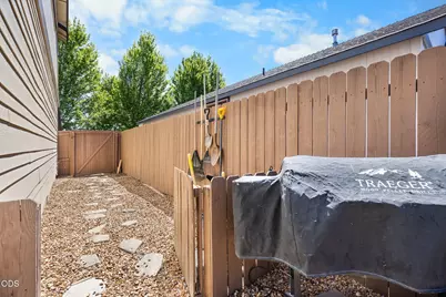 1331 NE 4th Street, Redmond, OR 97756 - Photo 40