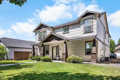 1331 NE 4th Street, Redmond, OR 97756 - Photo 1
