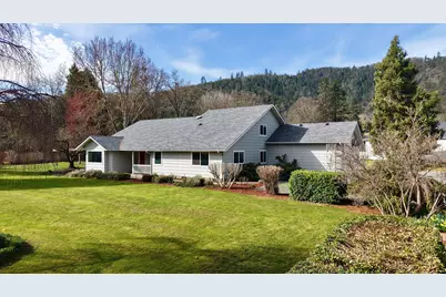 9401 Old Stage, Central Point, OR 97502 - Photo 1