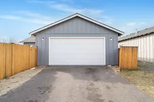 20688 White Dove Ln, Bend, OR 97702 - Photo 40