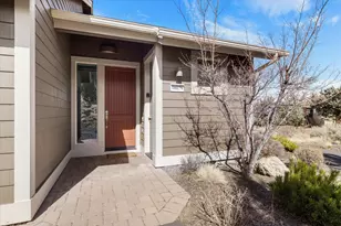 10879 Village Loop, Redmond, OR 97756 - Photo 2