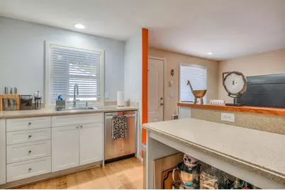 1439 NW Juniper Street #1, Bend, OR 97703 - Photo 6