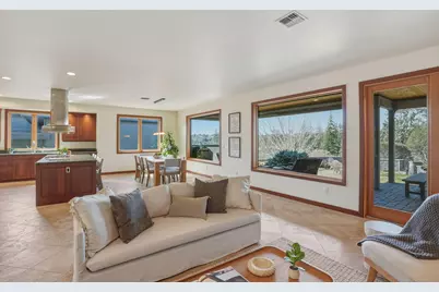 26 NW Shasta Place, Bend, OR 97703 - Photo 8