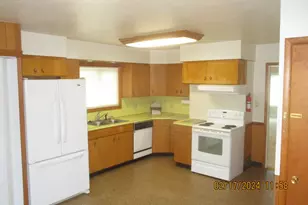 531 N 11th St, Klamath Falls, OR 97601 - Photo 4
