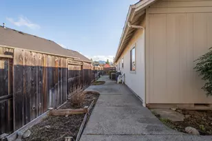 2131 SW Frd St, Grants Pass, OR 97526 - Photo 28