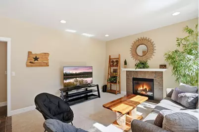 63027 Fresca Street, Bend, OR 97703 - Photo 10