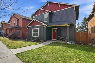 62763 Hawkview Road, Bend, OR 97701 - Photo 2