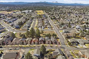 62763 Hawkview Road, Bend, OR 97701 - Photo 38