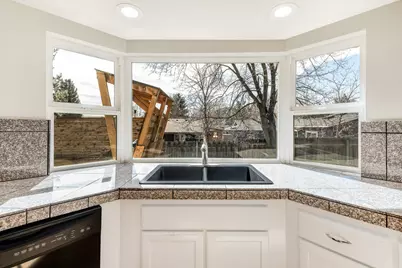 2701 NE Canyon Park Place, Bend, OR 97701 - Photo 4