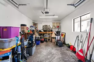 244 NE B St, Grants Pass, OR 97526 - Photo 20