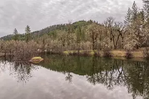 2527 Crowfoot Rd, Eagle Point, OR 97524 - Photo 1