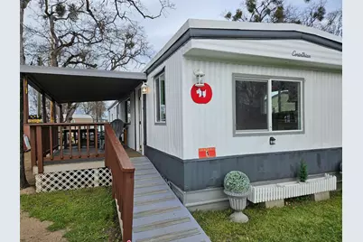 380 W Gregory Road #UNIT 1, Central Point, OR 97502 - Photo 2