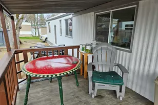 380 W Gregory Rd, Central Point, OR 97502 - Photo 4