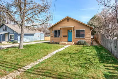 128 S Mountain Avenue, Ashland, OR 97520 - Photo 1