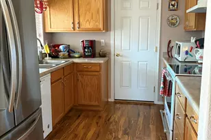 415 Marion Ln, Grants Pass, OR 97527 - Photo 6