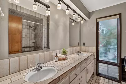 711 NW Amelia Drive, Grants Pass, OR 97526 - Photo 30