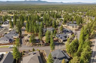 19183 NW Mount Shasta Dr, Bend, OR 97703 - Photo 46