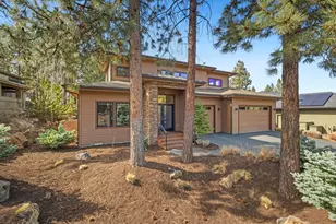 19183 NW Mount Shasta Dr, Bend, OR 97703 - Photo 2