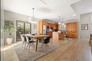 19183 NW Mount Shasta Dr, Bend, OR 97703 - Photo 10