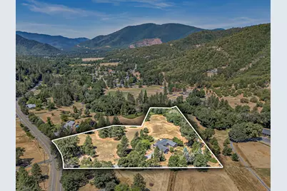 1775 Wards Creek Road, Rogue River, OR 97537 - Photo 1