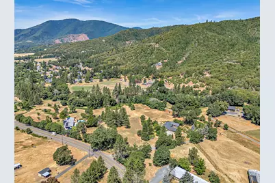 1775 Wards Creek Road, Rogue River, OR 97537 - Photo 46