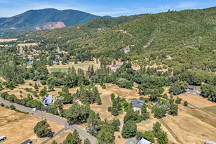 1775 Wards Creek Rd, Rogue River, OR 97537 - Photo 46