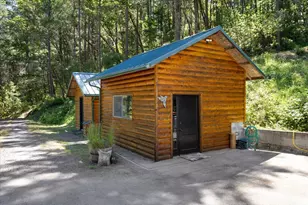 487 Wagon Trail, Jacksonville, OR 97530 - Photo 46