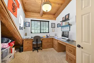 487 Wagon Trail, Jacksonville, OR 97530 - Photo 38