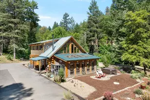 487 Wagon Trail, Jacksonville, OR 97530 - Photo 4