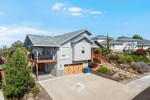 16 Terra Linda Ct, Eagle Point, OR 97524 - Photo 2