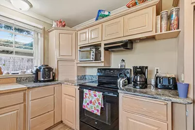 707 SW I Street, Grants Pass, OR 97526 - Photo 8