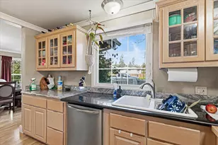 707 SW I St, Grants Pass, OR 97526 - Photo 10