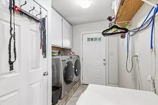 707 SW I St, Grants Pass, OR 97526 - Photo 14