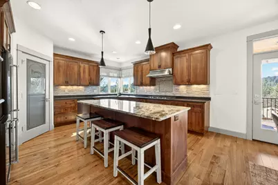 814 Steeple View Drive, Jacksonville, OR 97530 - Photo 30