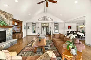 814 Steepleview Dr, Jacksonville, OR 97530 - Photo 22